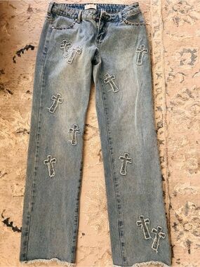 Austin Landing Cross Patch Studded Straight Leg Jeans